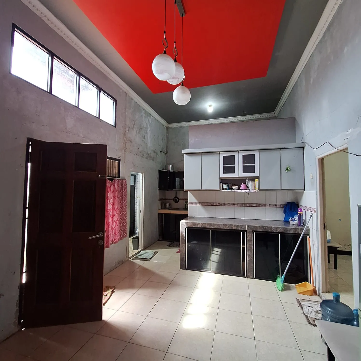 Rumah Dijual 2 Lantai LT 171 m² LB 85 m² di Landasan Ulin 4