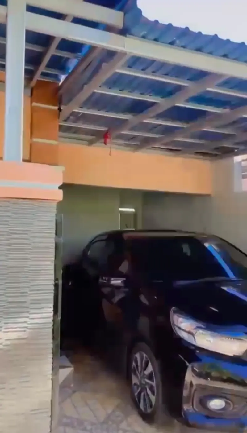 Basirih 两层住宅连燕屋出售 3