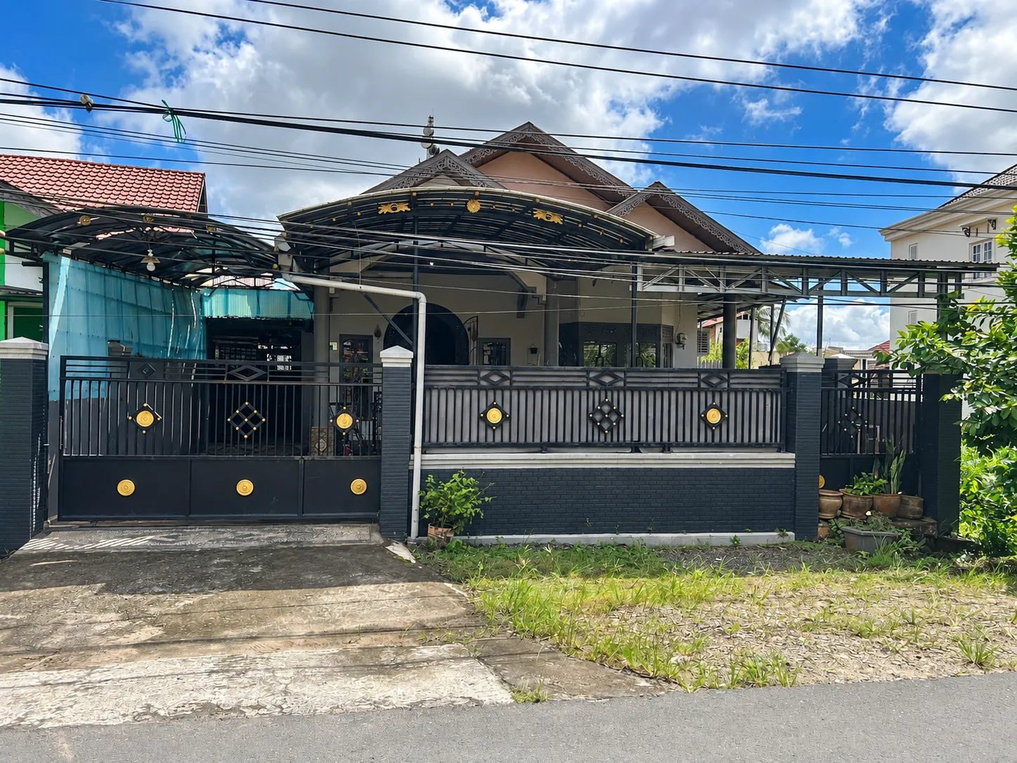Amuntai 出售古典住宅，家庭活动室宽敞