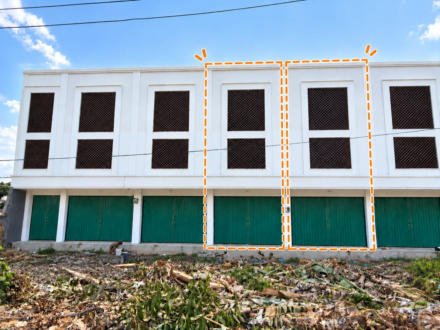 Shophouse for Sale, Three Storeys 5 x 38 Metres in Selat Tengah, Kapuas