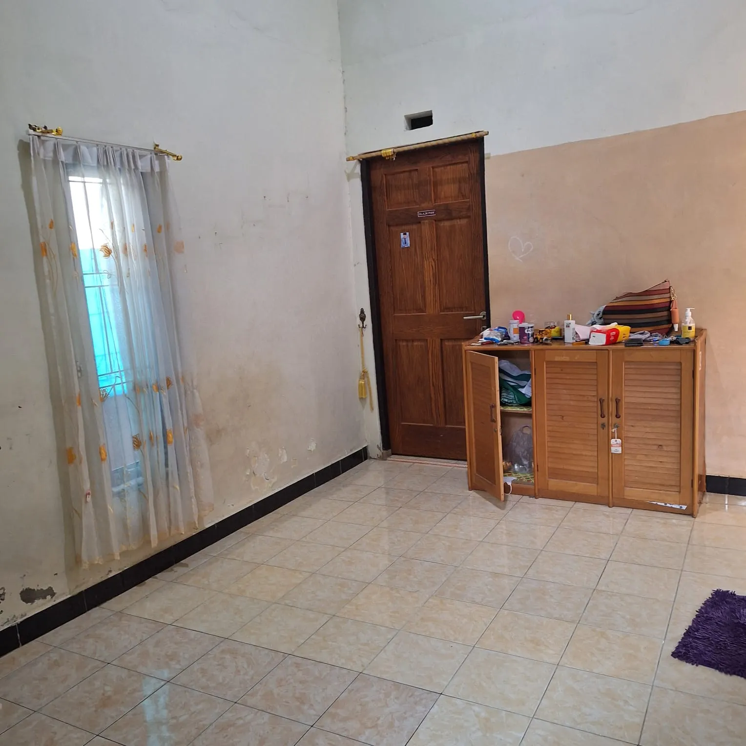 Rumah Dijual 2 Lantai LT 171 m² LB 85 m² di Landasan Ulin 5