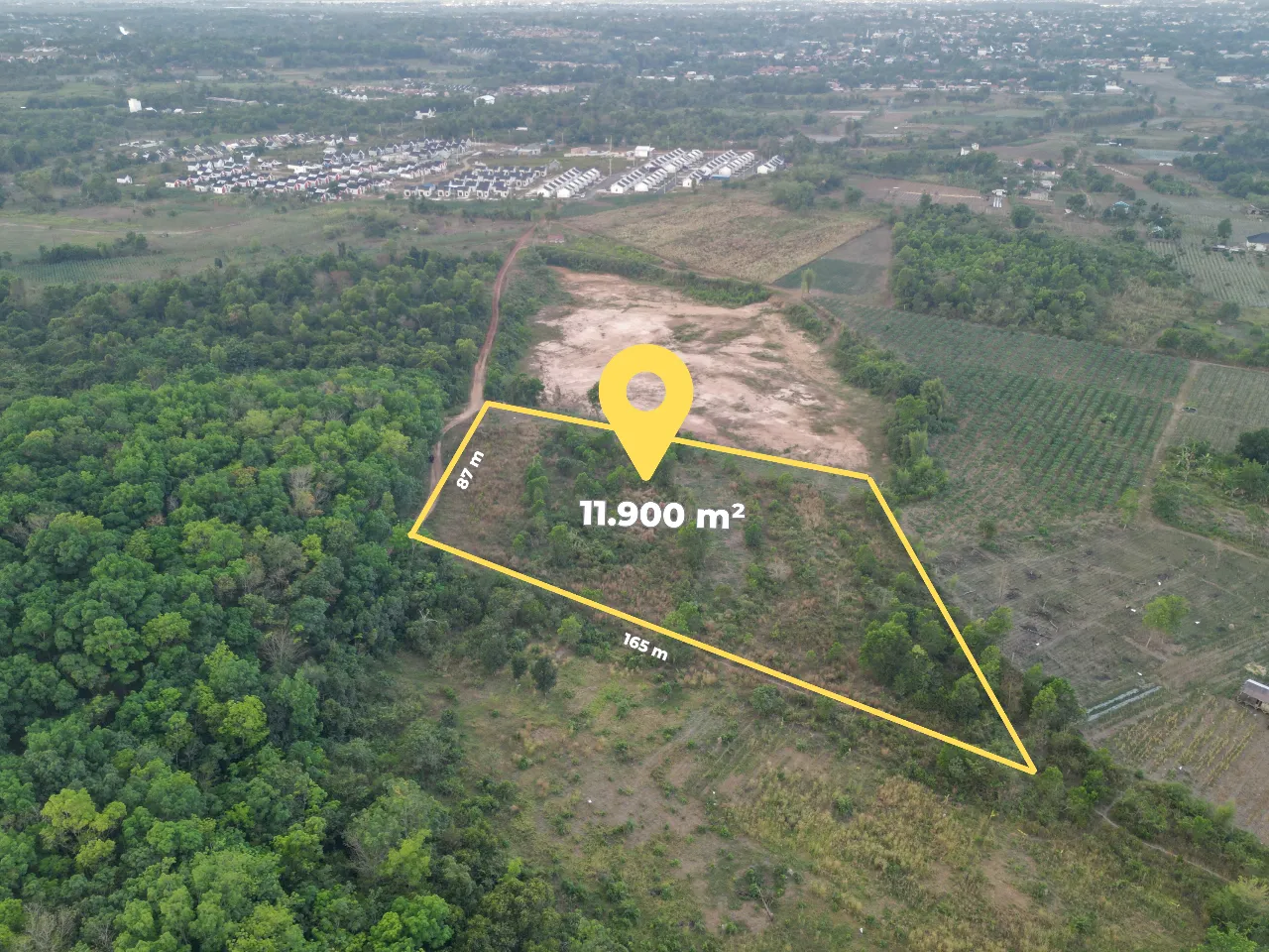 班贾巴鲁 Syamsudin Noor 机场后方 1.19 公顷土地出售