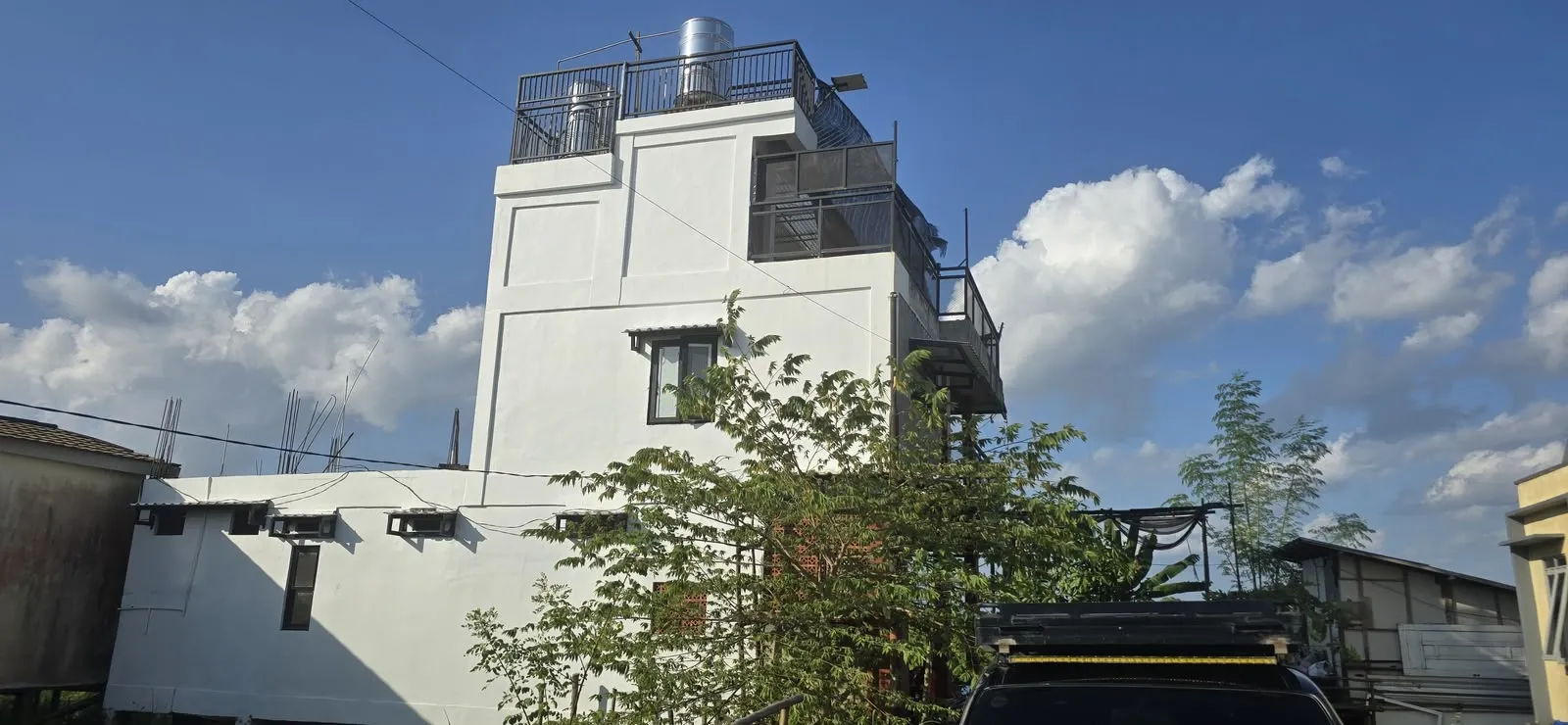House for Sale, 3 Storeys on 130 m² in Manarap, Kertak Hanyar 2