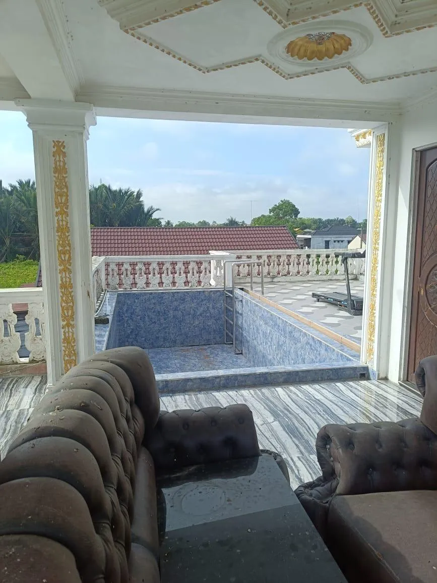Rumah Mewah Dijual 300 m² Dua Lantai di Amuntai Selatan 4