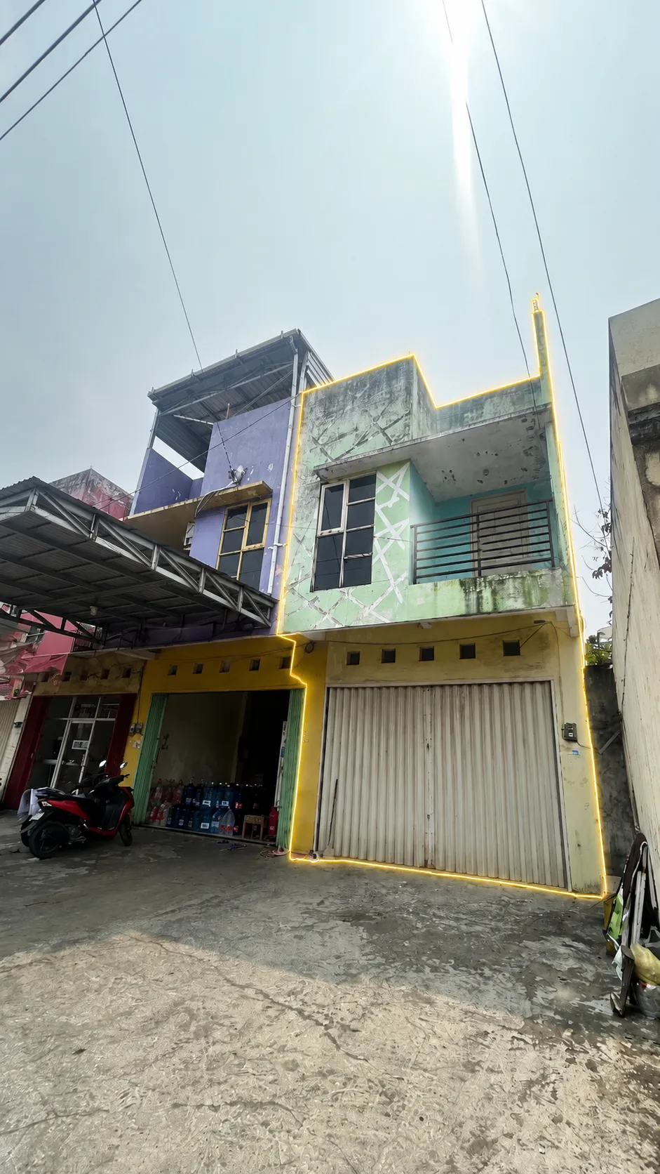 Ruko Disewakan 2 Lantai 6 x 20 Meter di Jl. Perdagangan