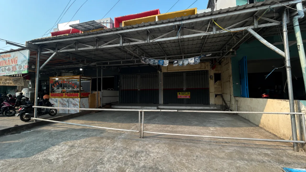 Ruko Disewakan 2 Lantai di Jl. Sultan Adam, Banjarmasin